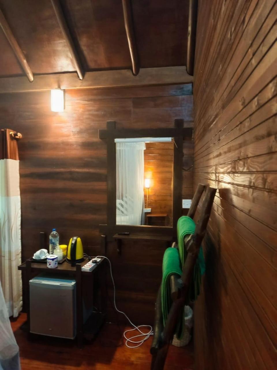 Jungle Face Inn Ела Екстериор снимка