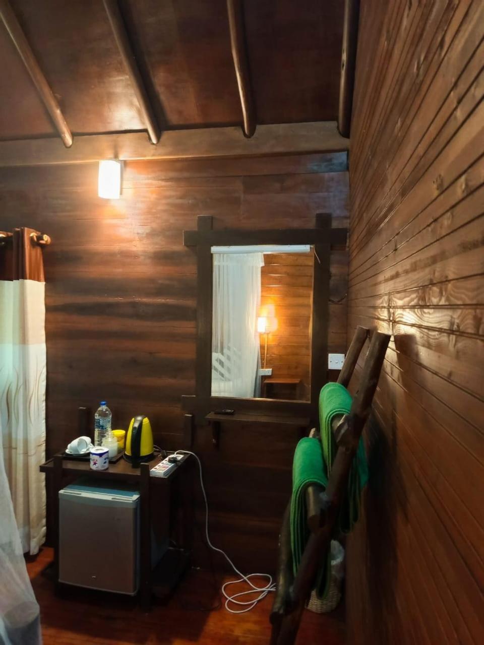 Jungle Face Inn Ела Екстериор снимка