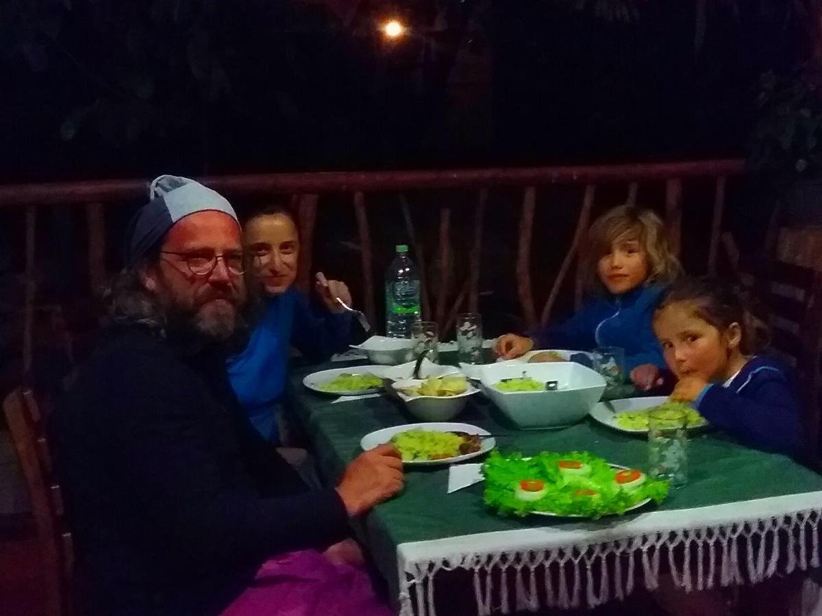 Jungle Face Inn Ела Екстериор снимка